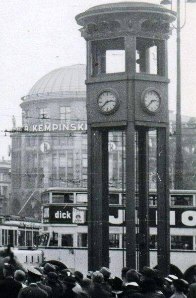 Haus Vaterland Verkehrsturm